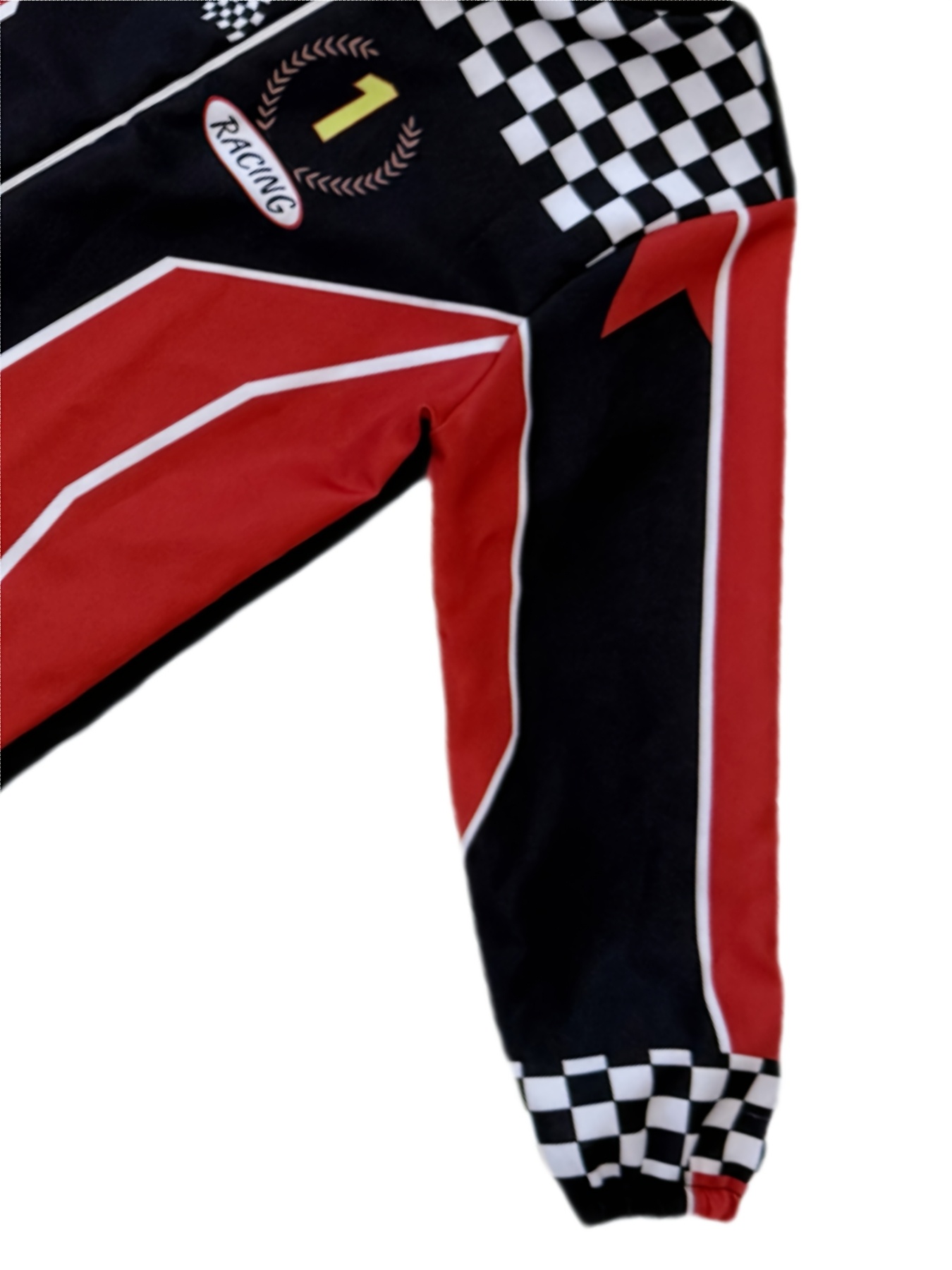 Handsome Boy Racing Suit, Set Includes Jumpsuit, Belt, and Hat, Suitable for Carnivals, Halloween, Stage Performances, Cosplay, Birthdays, and Various Parties